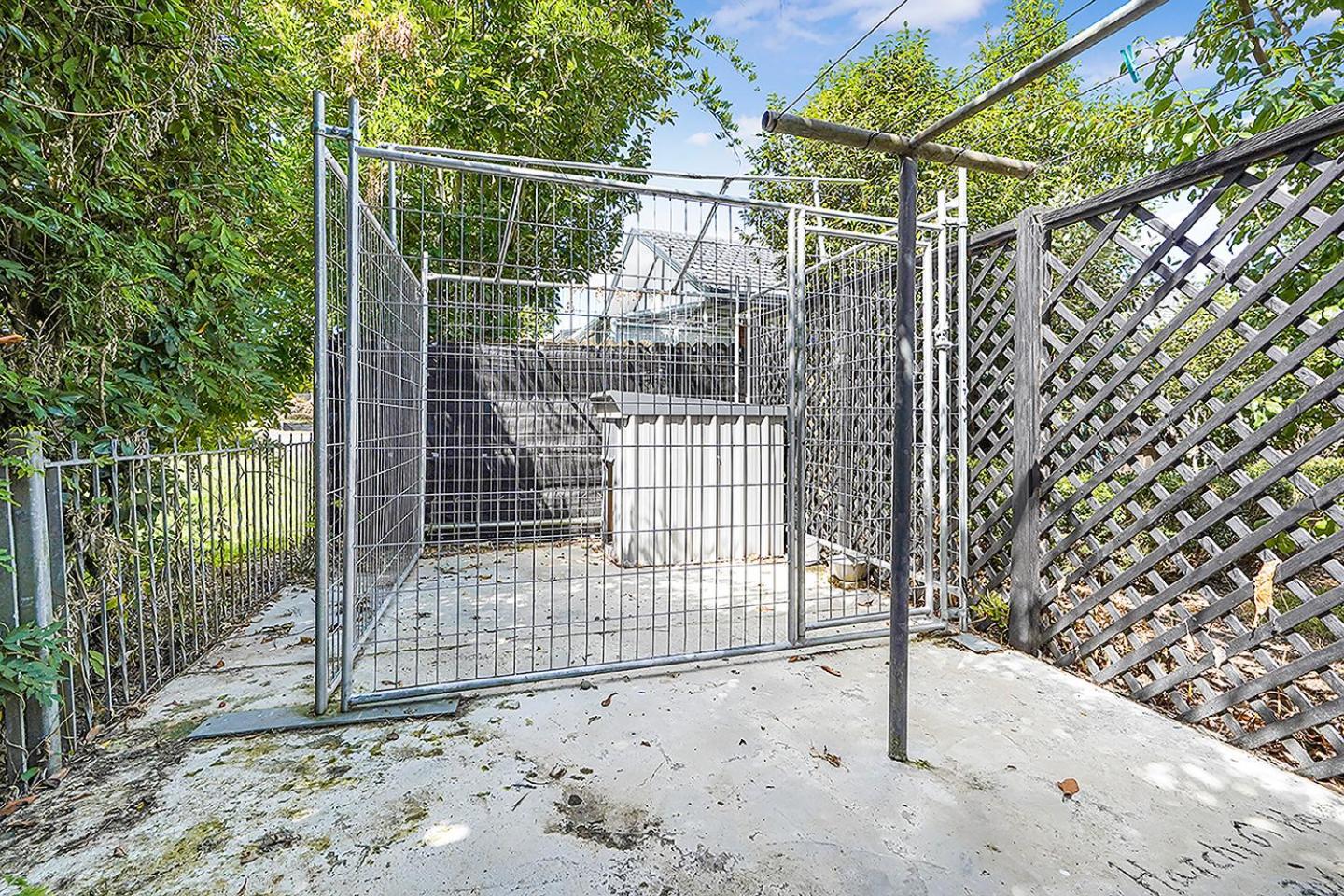 Wow, Spacious Home With A Pool Hamilton Luaran gambar