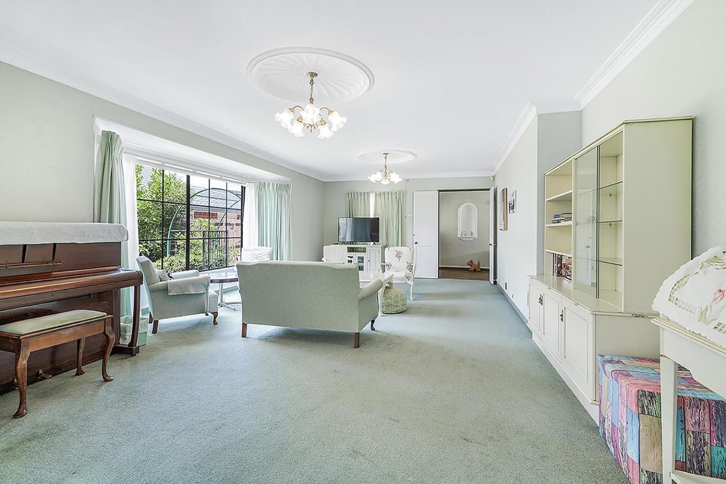 Wow, Spacious Home With A Pool Hamilton Luaran gambar