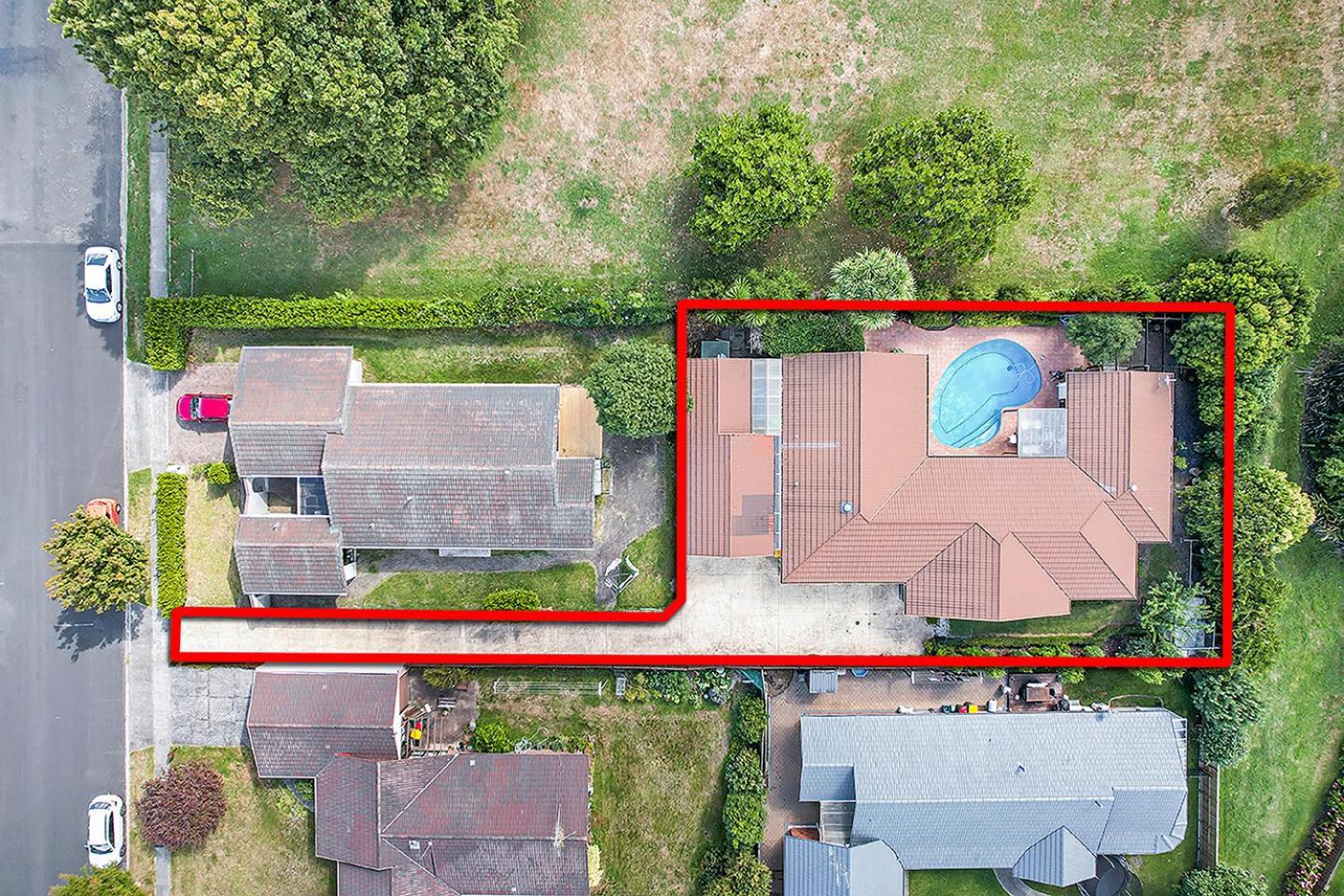 Wow, Spacious Home With A Pool Hamilton Luaran gambar